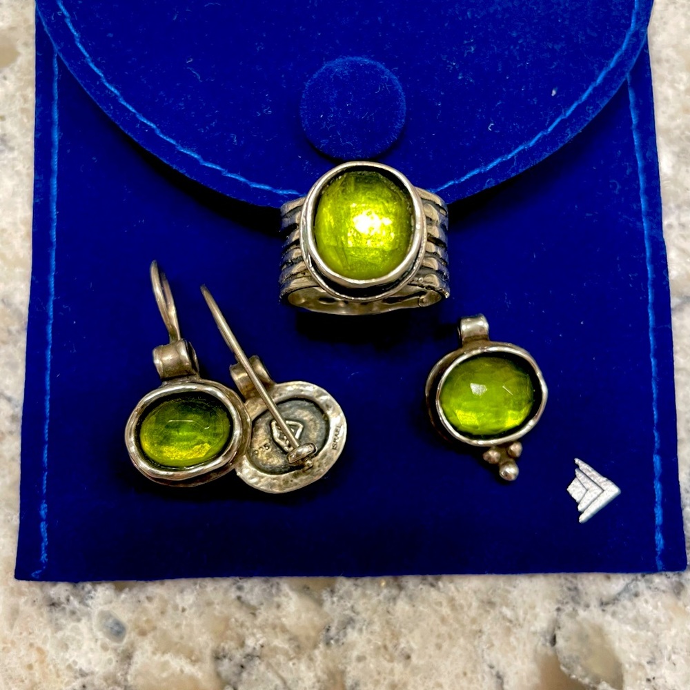 Silpada set with peridot stone